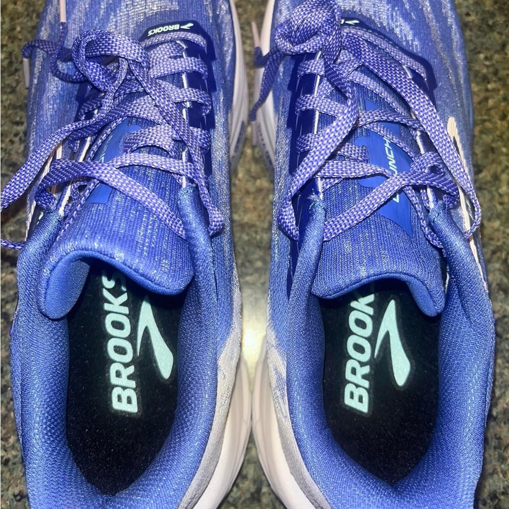Brooks Vibrant Blue Purple Athletic Sneakers